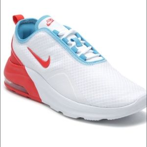 Nike Air Max Motion 2 Sneakers